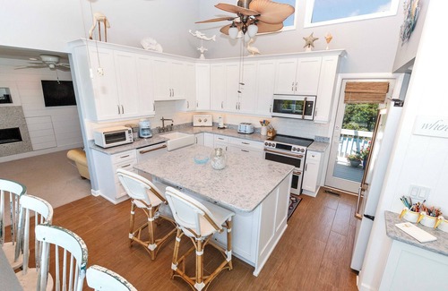 Whalehead Beach House | OCEANFRONT, Private Pool, Ocean Views, Beach Walkway, Hot Tub, WL1035, PiraSea