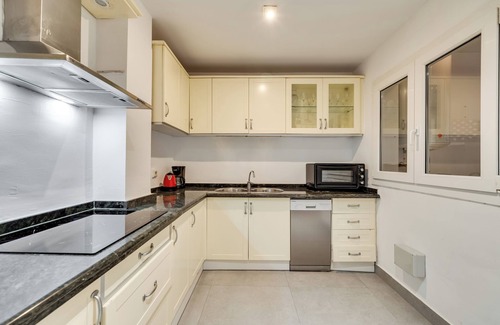 Puerto Banus Apartment | OCEANFRONT/QUIET/TERRACE SEA VIEWS PENTHOUSE RECENTLY DECORATED/BBQ