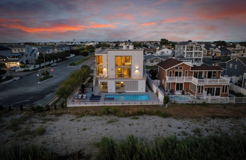 Southend House | Oceanfront Retreat/Stunning Views, Pool & Luxury
