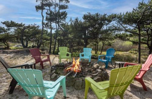 Rockaway Beach House | Oceanfront Retreat