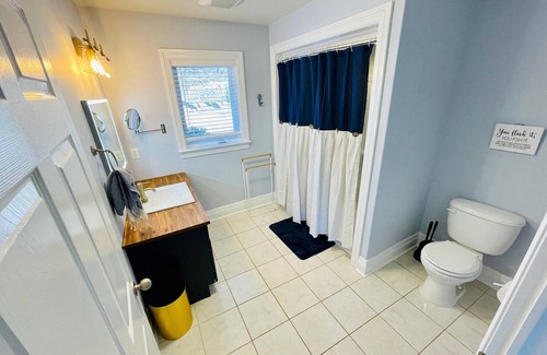 Mill Cove House | Oceanfront Seashore Unit at Fox Point Shore Rentals