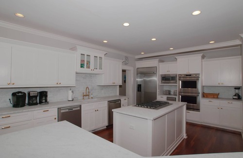 Isle of Palms House | Oceanfront/Sleeps 28/Firefly/Pool/Elevator/Great for Large Families