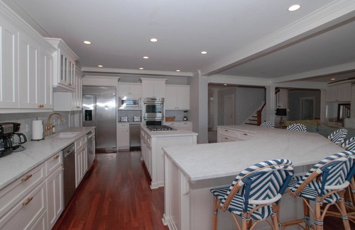 Isle of Palms House | Oceanfront/Sleeps 28/Firefly/Pool/Elevator/Great for Large Families