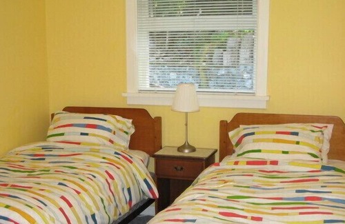 Juan de Fuca Electoral Area House | Oceanfront Spacious Family Home W Private Beach Near Victoria