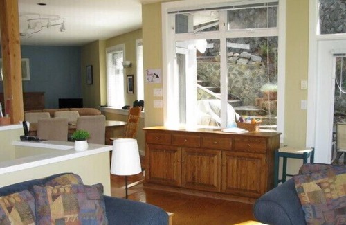 Juan de Fuca Electoral Area House | Oceanfront Spacious Family Home W Private Beach Near Victoria