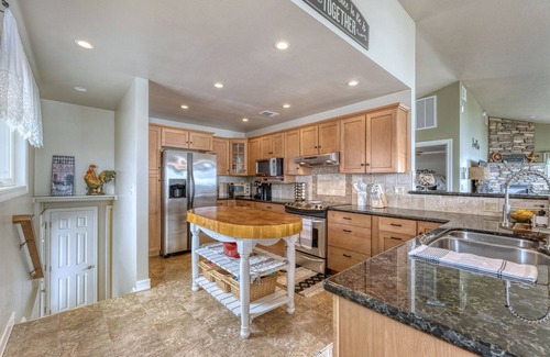 Harbor House | OCEANFRONT Split Level Beach home with hot tub and game room!