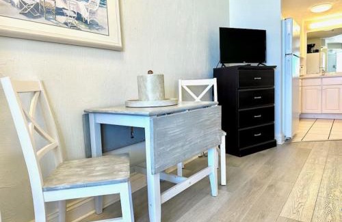 Ortona Park Apartment | Oceanfront Studio DBR 414
