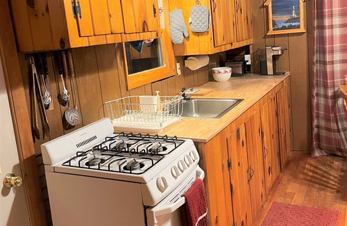 Milbridge Cottage | Oceanfront Sunset View Cottage w/Fire Pit - Near Acadia & Bar Harbor
