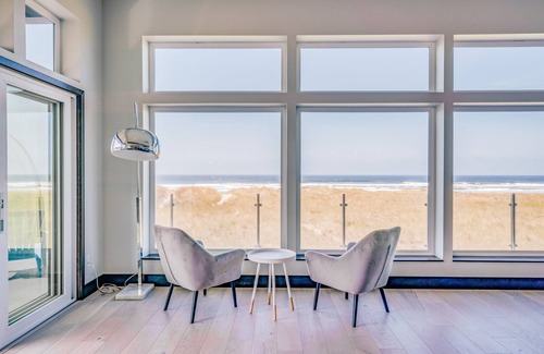 Manzanita House | Oceanfront - The Manzanita Pool House