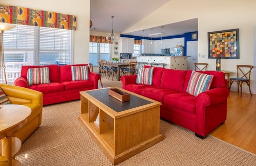 Carolina Beach House | Oceanfront Townhouse with Pool