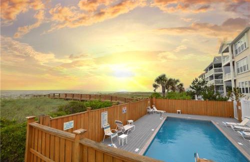 North Carolina Coast House | Oceanfront Townhouse with Pool
