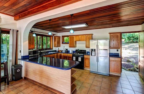 La Vista House | Oceanfront treehouse home w/private pool, deck, near beach