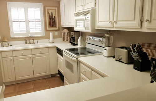 Central Beach Condo | Oceanfront upscale condo, Vero Beach, Florida, 2 bedrooms