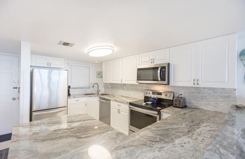 Daytona Beach Shores Condo | ☀OCEANFRONT CONDO☀ The Shores Club #804 -Pickleball Crt-Fitness Room-Heated Pool