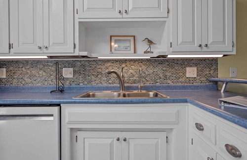 McCutcheon Field House | Oceanfront Family Retreat with Dolphin Views & 3 Decks