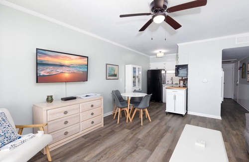Sneads Ferry Condo | Oceanfront Bliss at "Wave Raider" -Perfect Getaway