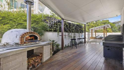 Sapphire Beach House | Oceanfront View - Pizza Oven, Pool, Beach