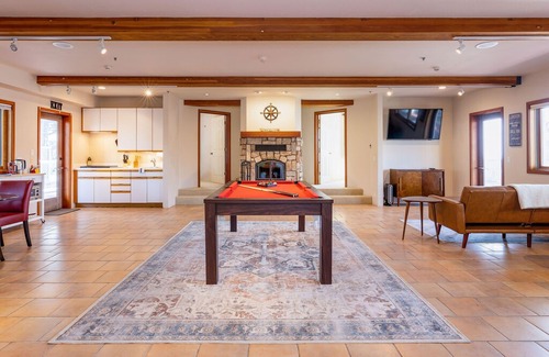 El Granada Apartment | Oceanfront Villa Suite | Walk to Beach, Trails, Restuarants, Activities