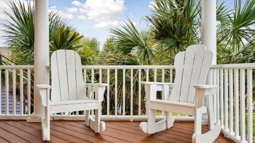 Folly Beach House | Oceanfront w Pool Panoramic Deck Views 5BDR Folly Ocean Breeze by AvantStay