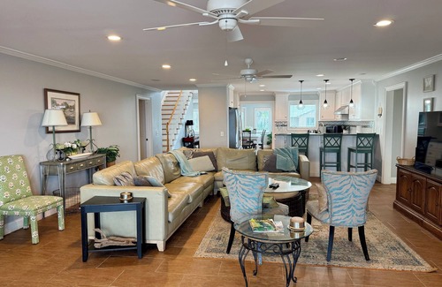 Saint Helena Island House | Oceanfront w/sandy beach all day! 4100sq ft. Retreat w/Private walk, Pet’s ok!