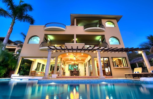 Santa Maria Huatulco House | Oceanfront Weddings & Family Reunions, Beach View Private Resort, Huatulco Beach