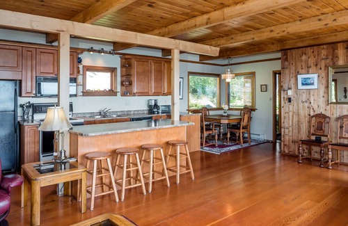 Otter Point House | Oceanfront West Coast Vacation Home-Surfside Cottage with hot tub