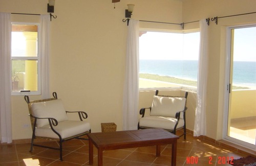 Todos Santos Villa | OCEANFRONT! Whale View Inn