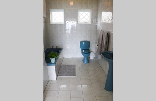 Kini Bay House | Oceans End - a home on the beach