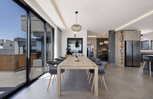 Big Bay Apartment | Oceanscape Penthouse, Blouberg by HMH