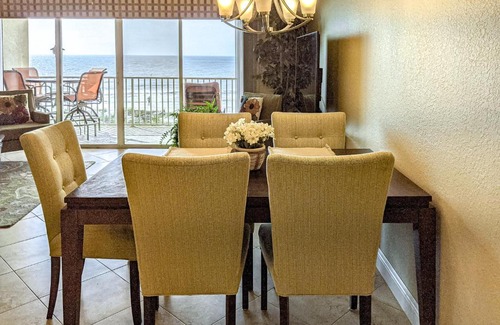 Independence Square Apartment | Oceanside 305