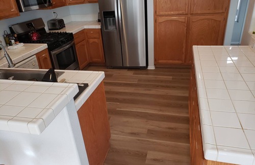North Valley House | OCEANSIDE 4 BED/2BATH HOME - NEAR LEGOLAND, CAMP PENDLETON, SAFARI ZOO & BEACHES