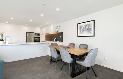 Mount Maunganui Apartment | Oceanside Apartment with Iconic Views!