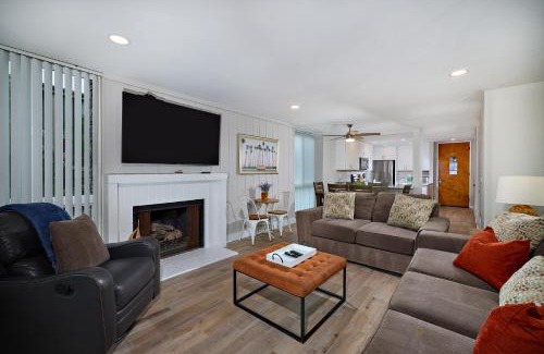 Townsite House | Oceanside Beach Condos