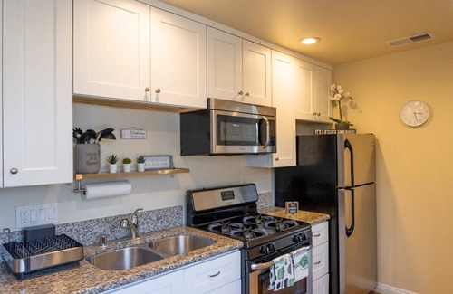 South Oceanside Apartment | Oceanside Beach Rental - Walk to the Boardwalk!
