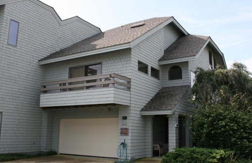 Corolla Light House | Oceanside, close to beach, community amenities! 648, Landshark