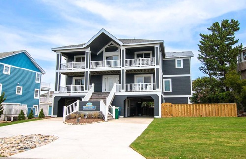 Corolla Light House | Oceanside, Close to Community Amenities, Private Pool, 600 ft to Beach Access, 216, Beach Ball