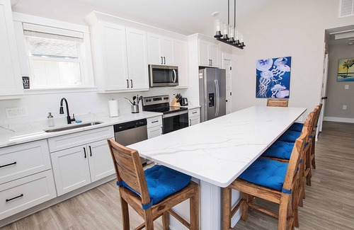 Corolla House | Oceanside, Comm Pool! Lighthouse Views! Close to beach, BC18B, Oh Whale