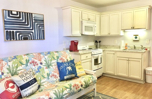 Atlantic Beach Condo | 🏖Oceanside Complex Private Beach Access Pool WiFi Kitchen