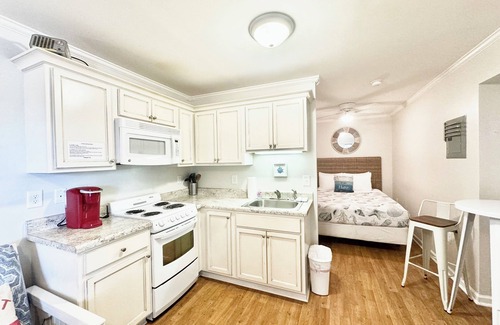 Atlantic Beach Condo | 🏖Oceanside Complex Private Beach Access Pool WiFi Kitchen
