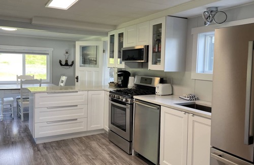 Campbell River Cottage | Oceanside Cottage