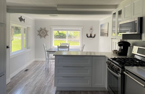 Campbell River Cottage | Oceanside Cottage