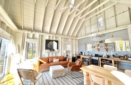 Chimney Corner Cottage | Oceanside Cottage with Stunning Views 3 min. to Beach, near Cabot Trail & Park