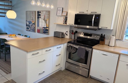 North Oyster House | Oceanside home at Inn of the Sea | Pool & hot tub