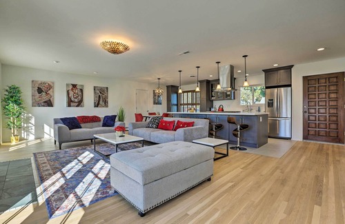 Fire Mountain House | Oceanside Home w/Patio & Grill, Walk to Beach!