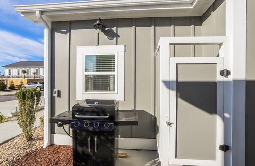 Whalehead Beach Condo | Oceanside: Modern home with Stunning Decor! Pets ok!
