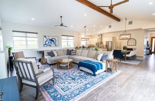 Fire Mountain House | Oceanside Oasis: Fire Mountain Retreat