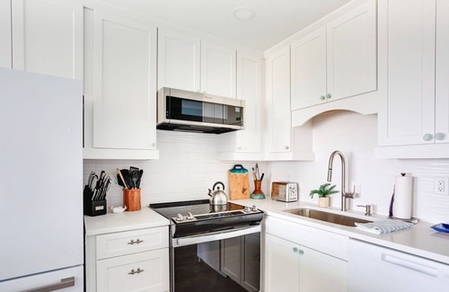 Morehead City Condo | Oceanside Oasis- Oceanfront, Pool, Steps to beach access -sleeps 6