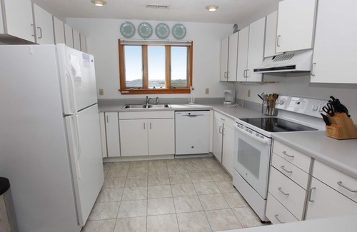 South Nags Head House | Oceanside, Ocean views, sun decks, Hot Tub, SNH418, Blue Cloud