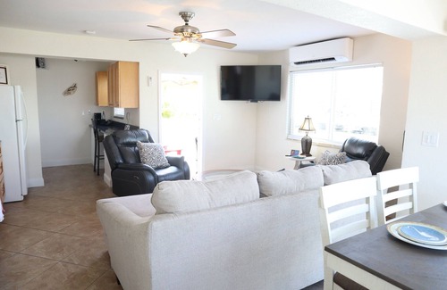 Little Venice House | Oceanside, Pet Friendly, Smart Home with-SUP, kayak with and 60 ft Dock