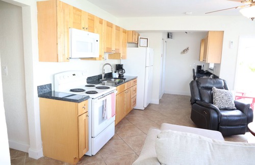 Little Venice House | Oceanside, Pet Friendly, Smart Home with-SUP, kayak with and 60 ft Dock